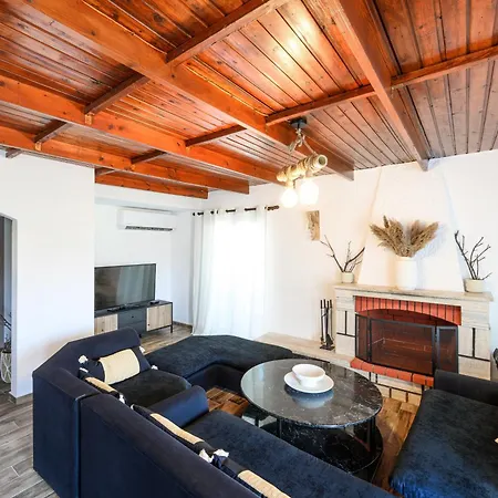 Azure Horizon * Σκύρος