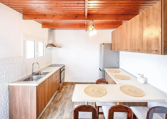 Azure Horizon * Skyros