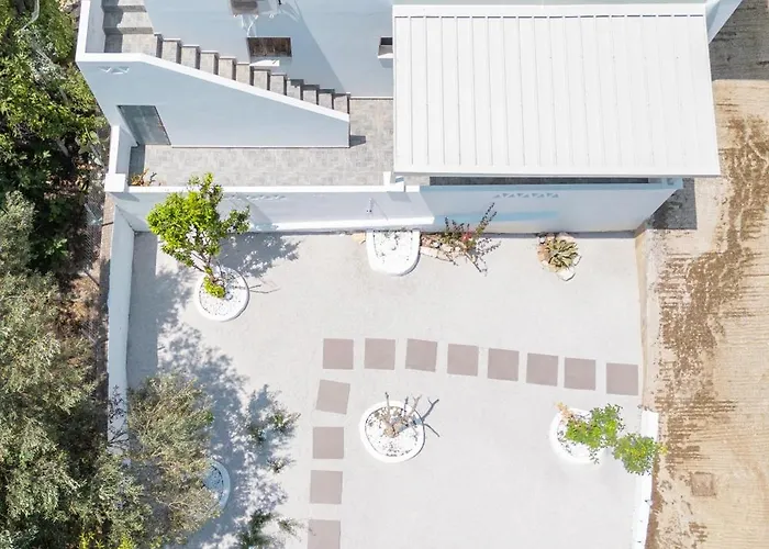 Azure Horizon Skyros