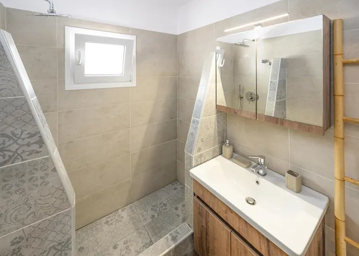 Azure Horizon Skyros